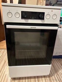 Predám elektrický sporák Gorenje – sklokeramická doska