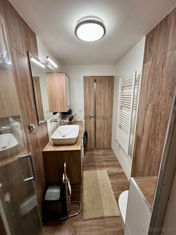 Prenájom moderného 2-izbového bytu s balkónom vo Zvolene