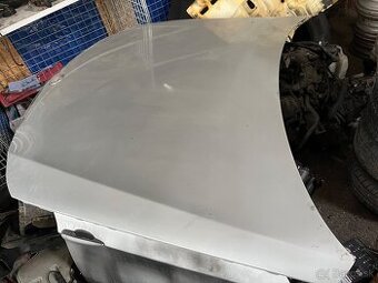 Predná kapota BMW E90 / E91