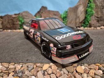 Prodám model 1:18 Chevrolet monte carlo 1992 goodwrench nasc