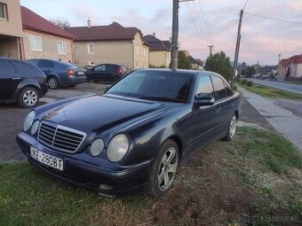 Predám Mercedes e270