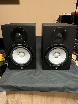 Yamaha HS8