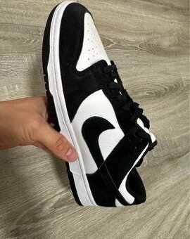 NIKE Dunk low Retro Black / White SE 45,5