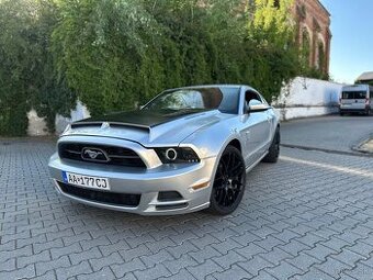 Predám FORD MUSTANG
