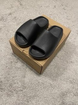 Adidas Yeezi Slide
