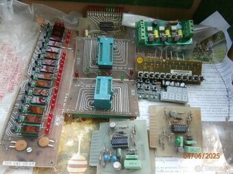Elektronické dosky,svorkovnice.