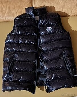 Moncler lesklá vesta