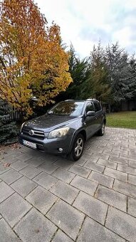 Predám toyota RAV4 4x4