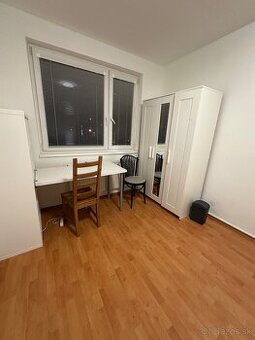 Izba na prenájom, Belinského 16