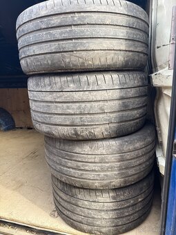 275/35 R22 GoodYear EAGLE F1 Asymmetric 3
