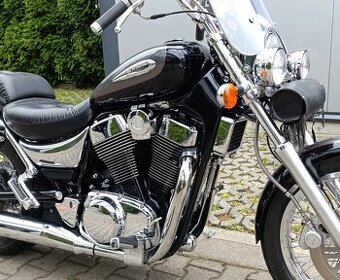 SUZUKI INTRUDER 1400 / r.1999, TOP KRÁSNY originál stav