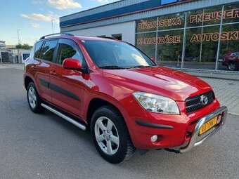 ===Toyota RAV4 2.0 VVT-i Lux A/T===