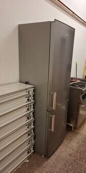 Chladnička strieborná