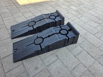 Najazdova rampa plastová