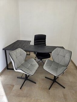 Kancelarsky rohovy stol a 3 stolicky
