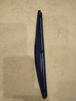 Zadny stierač na suzuki swift