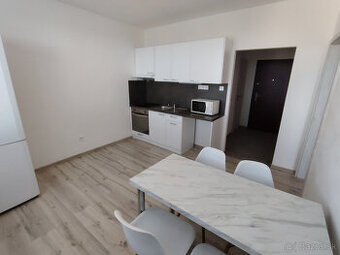 Prenájom 1 izbový byt po kompletnej rekonštrukcii s BALKÓNOM