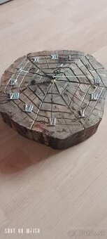 Nove orechove nastenne hodiny