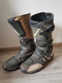 Motocizmy. Topanky Diadora mud 47