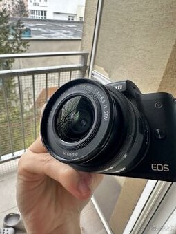 Predám Canon EOS M50 Mark II – výborný stav