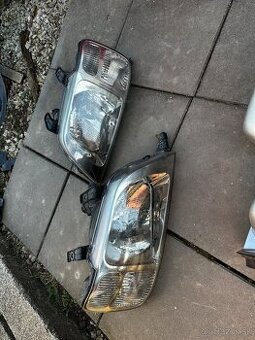 Predám svetlo Honda CRV CR-V 96-01 budíky Dvere kufor