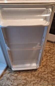 Chladnicka s mrazakom