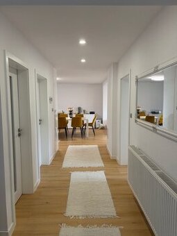 Novostavba rodinného domu v Bojniciach v blízkosti lesa