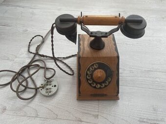 Starožitný telefón
