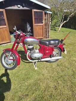 JAWA 250 ccm rok / prvá registrácia v decembri 1961
