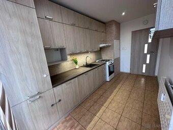 PREDAJ - 2-IZBOVÝ BYT - 49 m2, Rozkvet - Považská Bystrica