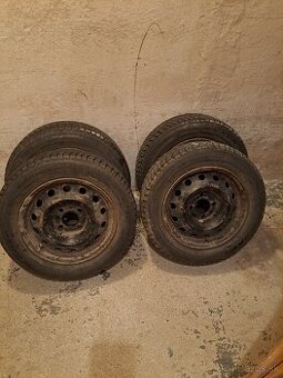 4 zimné gumy na diskoch na Peugeot 206