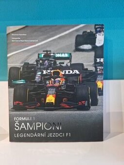 Kniha Formula F1-Šampióni Legendarni Jezdci