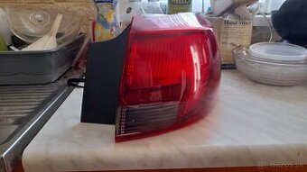 Pravé zadné svetlo - OPEL ASTRA K KOMBI