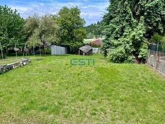 STAVEBNÝ POZEMOK s IS, 900 m2, BUDATÍN