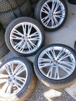 4ks alu disky orig. Audi 5x112 R20 pneu 255/45 r20