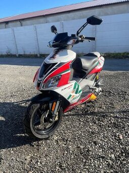 APRILIA SR50 karb