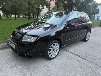 Fábia RS