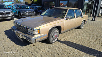 Cadillac Deville Sedan de Ville