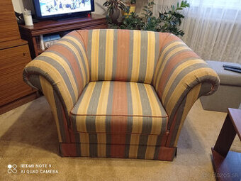 Predám pohovku s kreslom