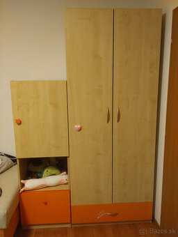 Skriňa regál detskej izby
