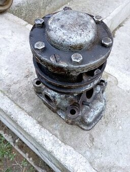 Vodná pumpa na traktor Rumun UTB