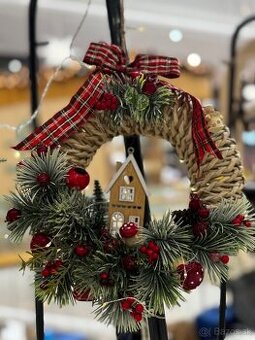 Vianočný veniec na dvere