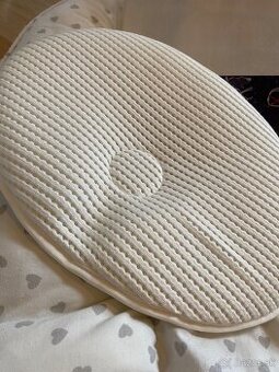 Hniezdo a vankúš ShapePillow