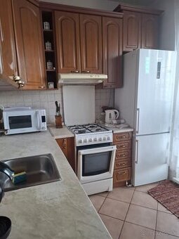 Prenajmem 2,5 izbový byt v Ružinove