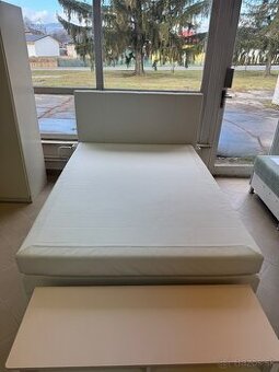 Manželská posteľ 140x200 cm