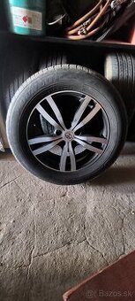 Originál Toyota RAV4 215/65R17 leto