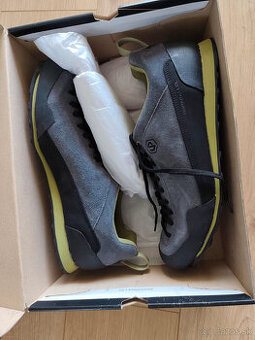 Unparalell Rock Guide