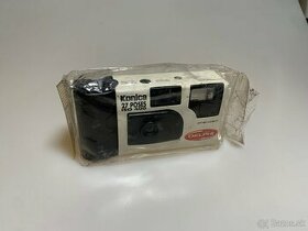Jednorazový analógový fotoaparát expirovaný 2004