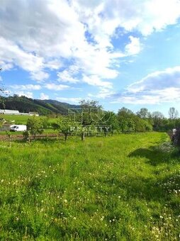 Slnečný pozemok v jednej z najkrajších dedín Slovenska