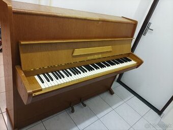 Piano August Förster